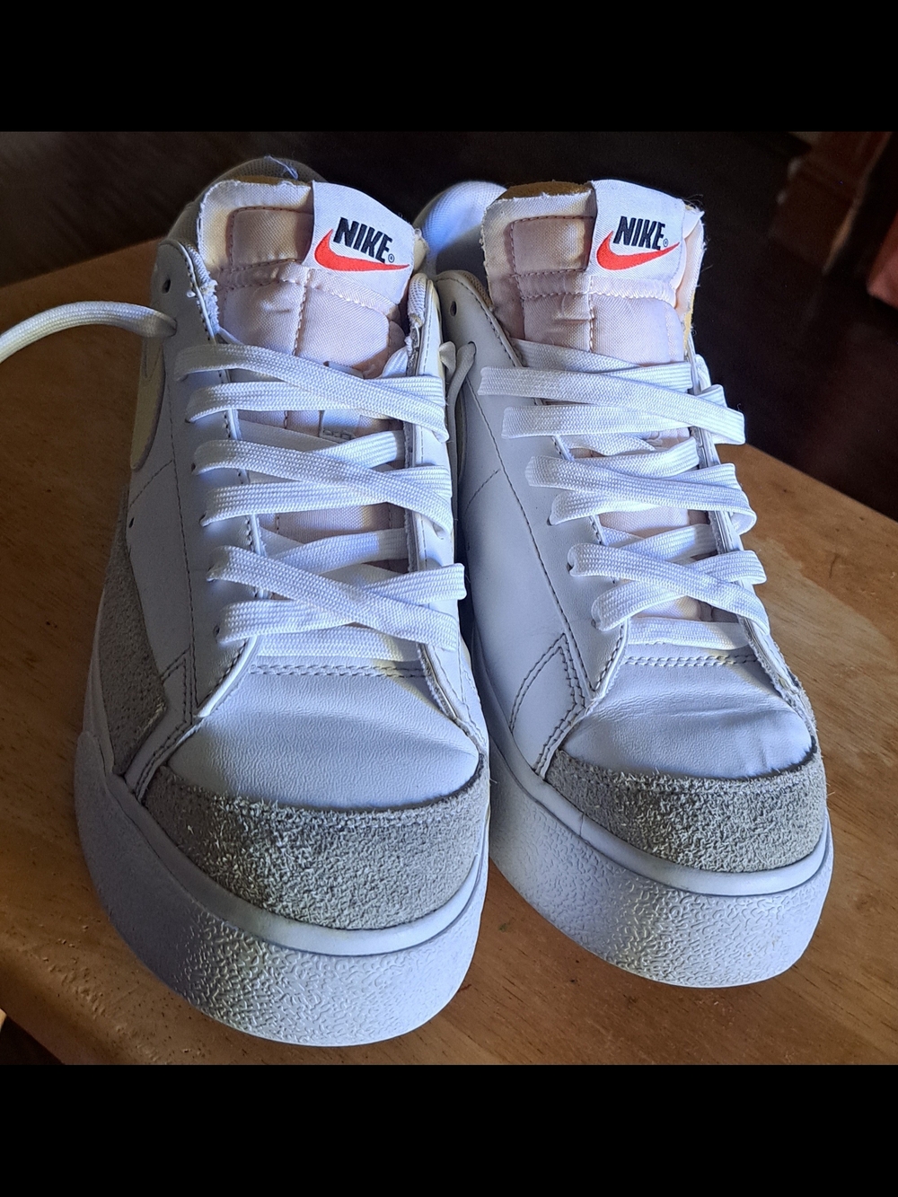 Nike White Low-Top Sneakers with Light Gray Suede Accents